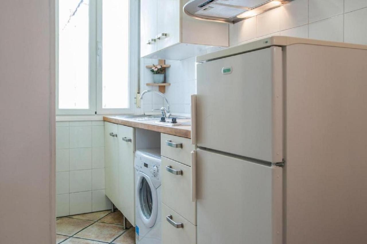 Guernica III Apartment Мадрид Екстериор снимка
