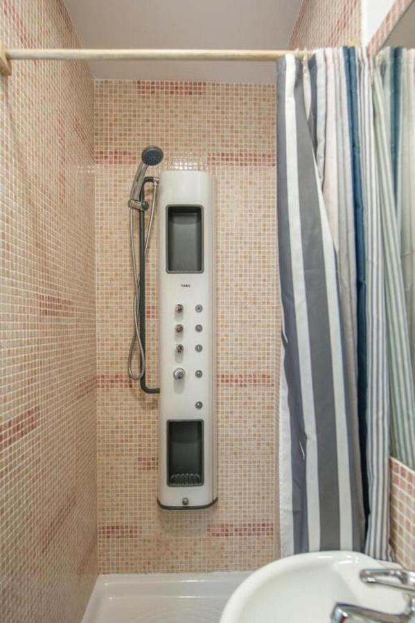 Guernica III Apartment Мадрид Екстериор снимка